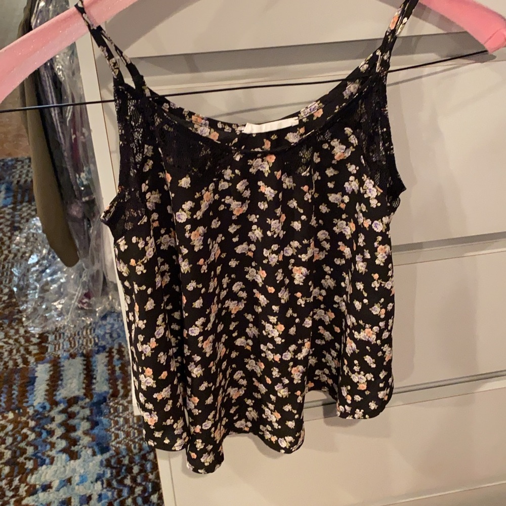 SOLD Cute floral top